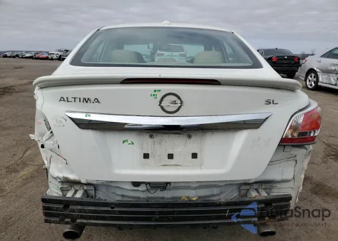 2015 Nissan Altima 2.5 из США, поврежденный, VIN 1N4AL3AP9FN906982